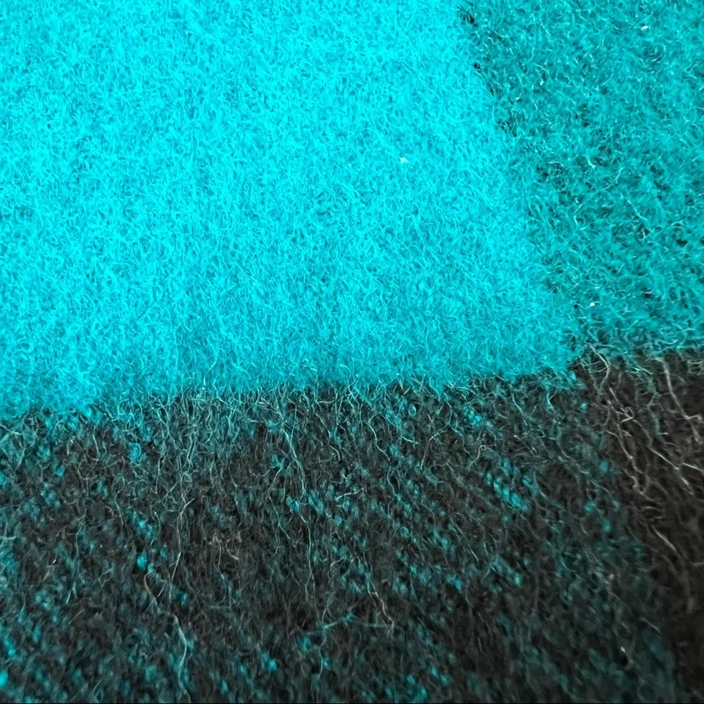 ππQuality wool/mohair scarf - Picture 3 of 5